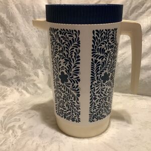 Vintage design patterned Alladinware plastic pitcher